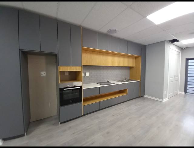 419M² OFFICE TO LET IN BRYANSTON